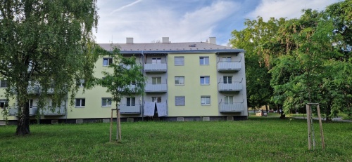 Byt 2+1 Přerov Jižní čtvrť - zadní pohled na dům